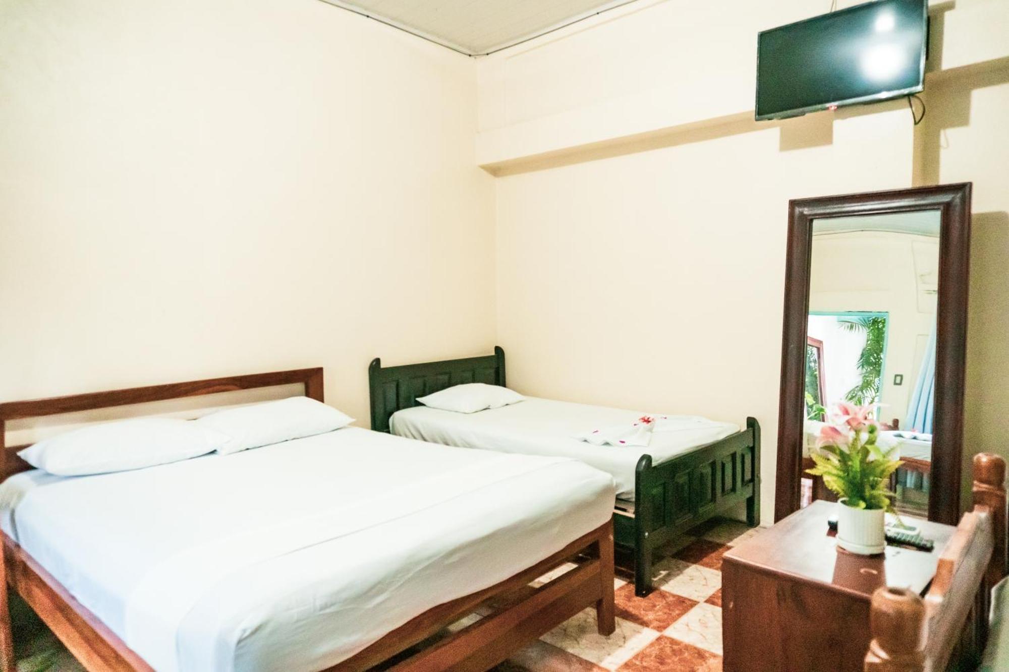 Hostal Eden Moyogalpa Exterior foto